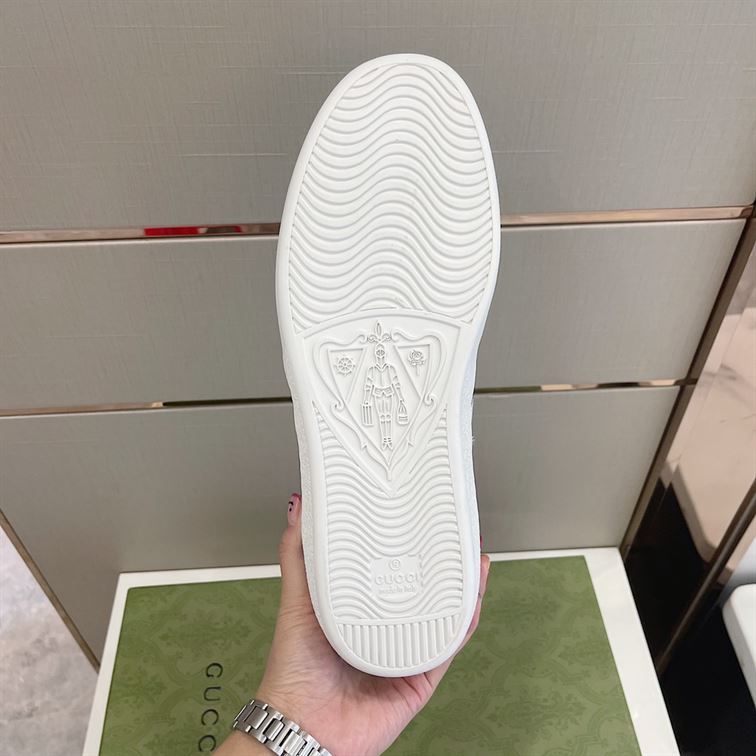 GUCCI MEN’S GG SNEAKER – GCC038