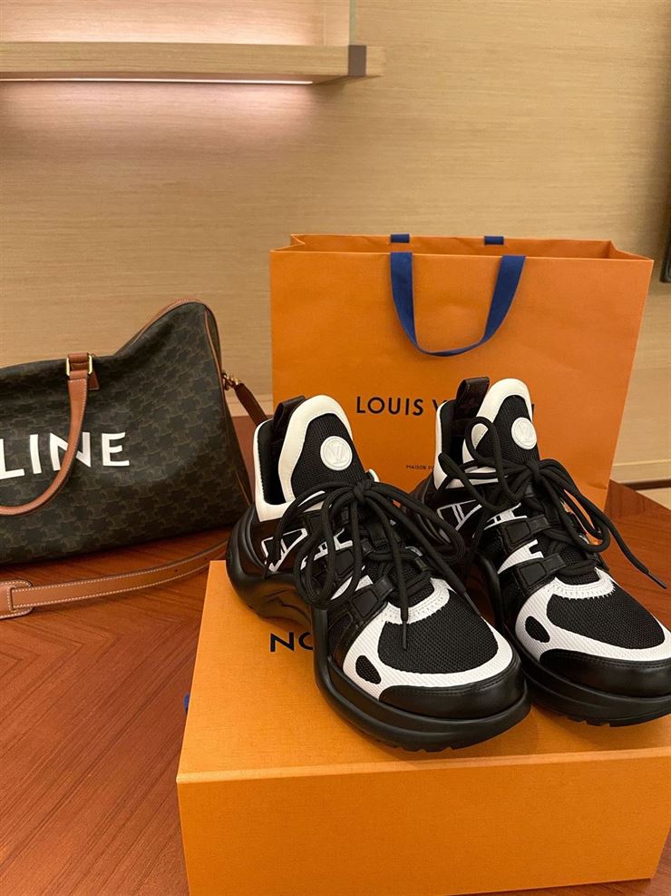 LOUIS VUITTON ARCHLIGHT TRAINERS – LVS097