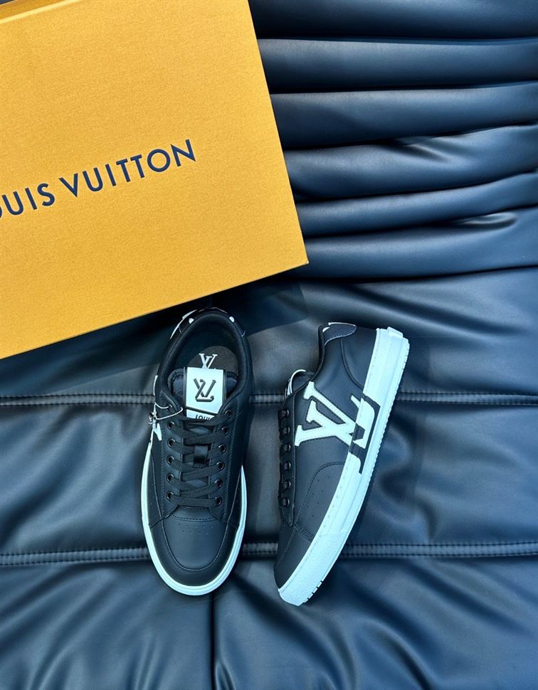 LOUIS VUITTON CHARLIE SNEAKER – LVS157