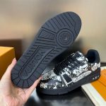 LOUIS VUITTON LV TRAINER COMIC MOTIFS BLACK WHITE – LVS146