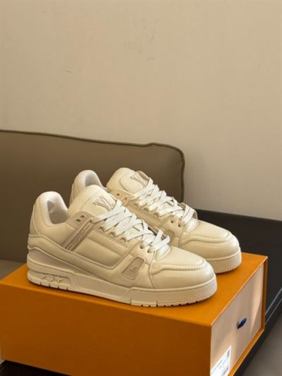 louis-vuitton-lv-trainer-sneaker-lvs180-msigm.jpg