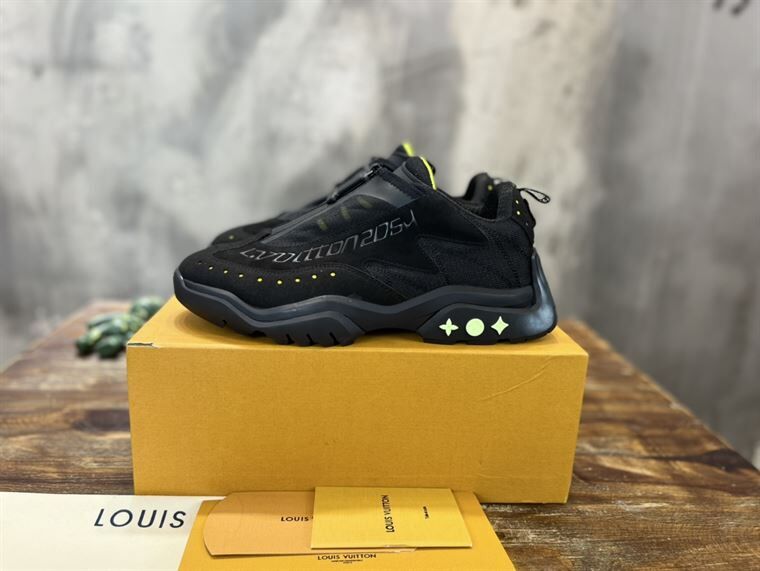 LOUIS VUITTON MILLENIUM SNEAKER – LVS065