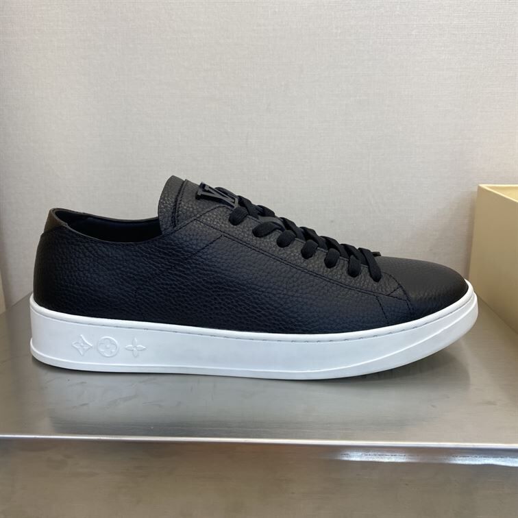 LOUIS VUITTON RESORT TRAINER SNEAKER – LVS083