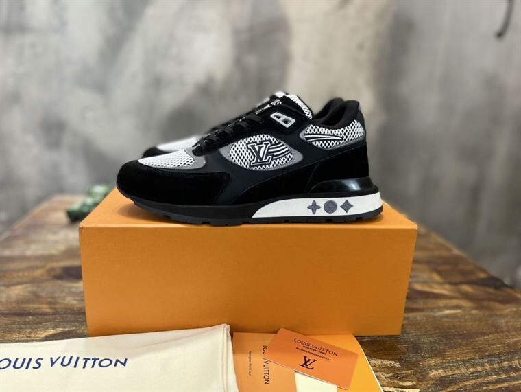 LOUIS VUITTON RUN AWAY SNEAKER – LVS050