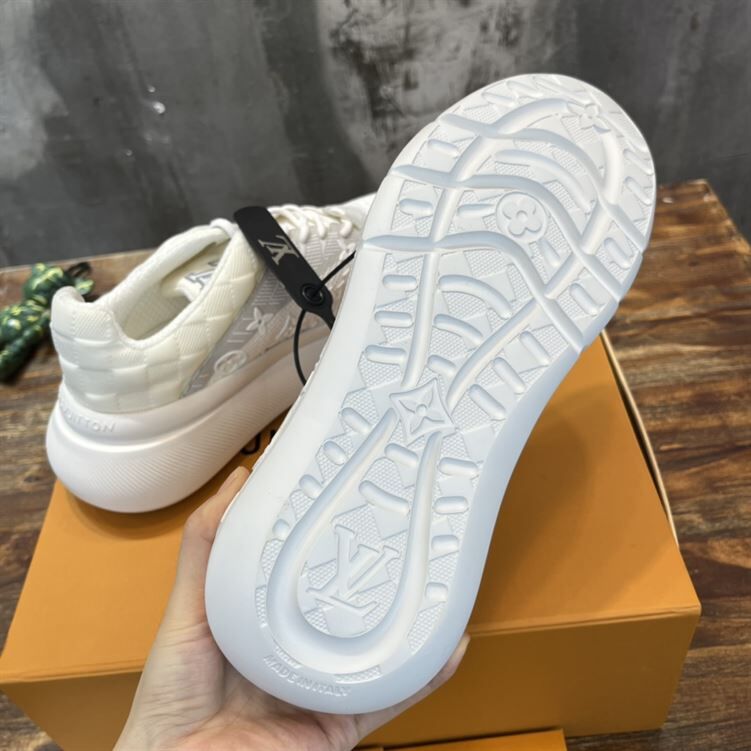 LOUIS VUITTON SHOW UP SNEAKER – LVS088