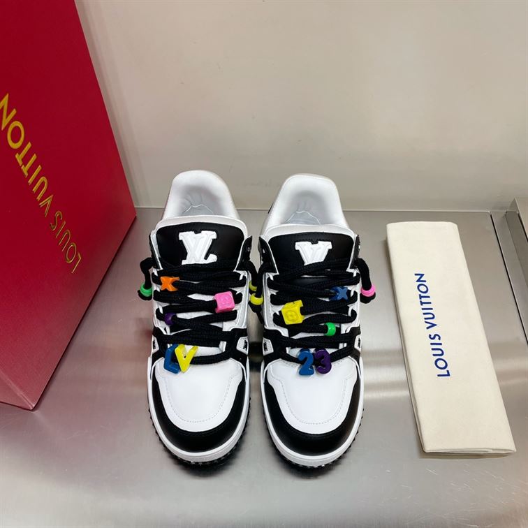 LOUIS VUITTON TRAINER MAXI LOW-TOP SNEAKERS IN WHITE AND BLACK – LVS116