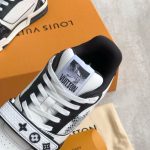 LOUIS VUITTON TRAINER MONOGRAM DENIM – LVS016