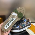 LOUIS VUITTON TRAINER SNEAKER IN KHAKI – LVS145