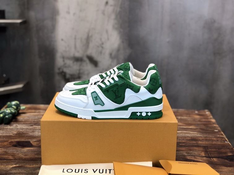 LOUIS VUITTON TRAINER SNEAKER – LVS032