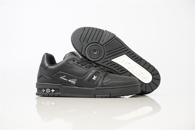 LOUIS VUITTON TRAINER SNEAKER – LVS084