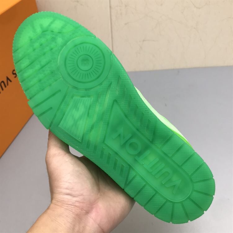 LOUIS VUITTON TRAINER SNEAKER – LVS128