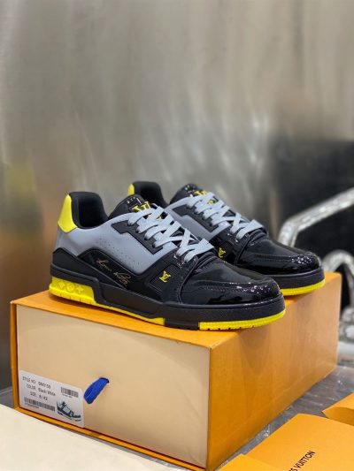 louis-vuitton-trainer-sneakers-in-black-patent-canvas-lvs004-iijzg.jpg