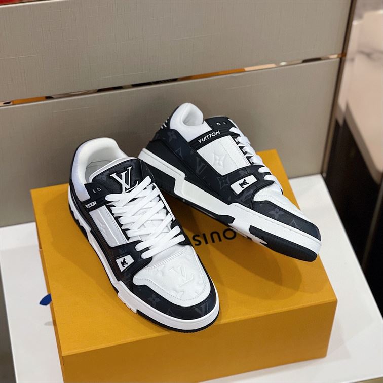 LOUIS VUITTON TRAINER WHITE BLACK WHITE – LVS018