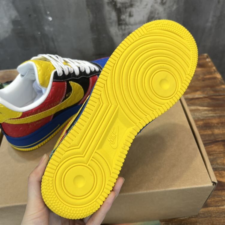 LOUIS VUITTON X NIKE AIR FORCE 1 LOW-TOP SNEAKERS IN MULTICOLOR – LVS118
