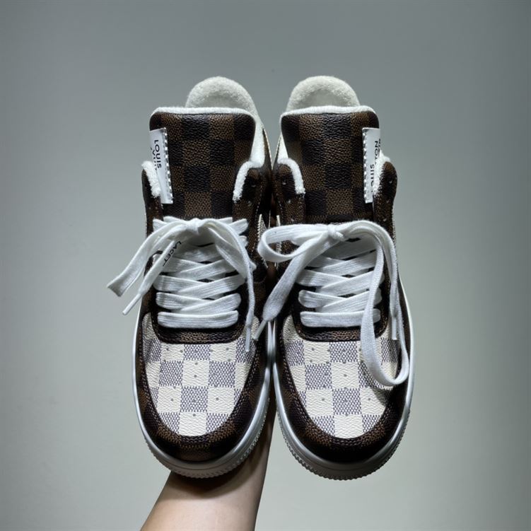 LOUIS VUITTON X NIKE AIR FORCE 1 LOW-TOP SNEAKERS – LVS132