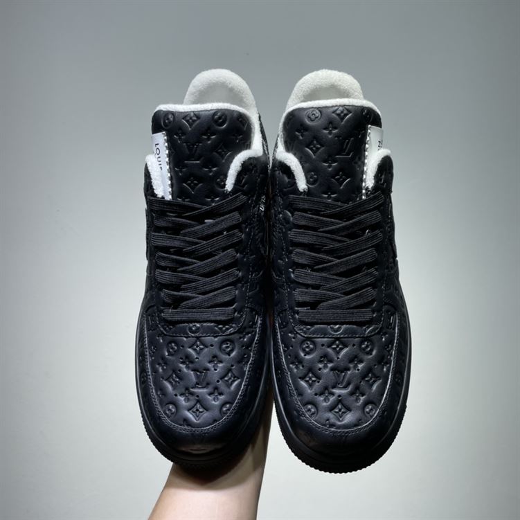 LOUIS VUITTON X NIKE AIR FORCE 1 LOW-TOP SNEAKERS – LVS135