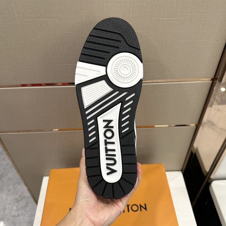 LOUIS VUITTON X NIKE TRAINER SNEAKERS – LVS198