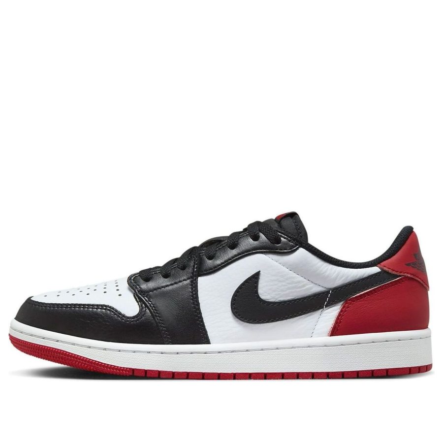 Air Jordan 1 Retro Low OG ‘Black Toe 2023’