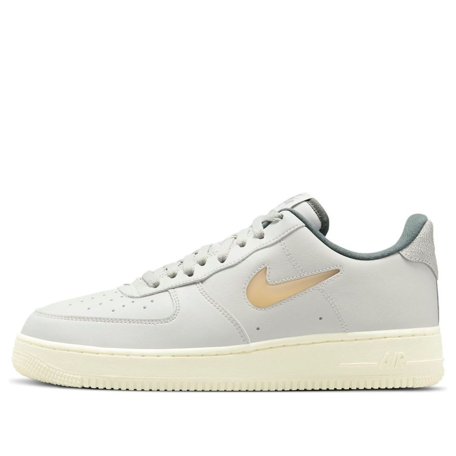 Nike Air Force 1 ’07 LX ‘Light Bone’