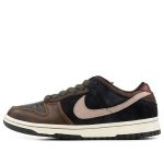 Nike SB Dunk Low Premium ‘Strummer’