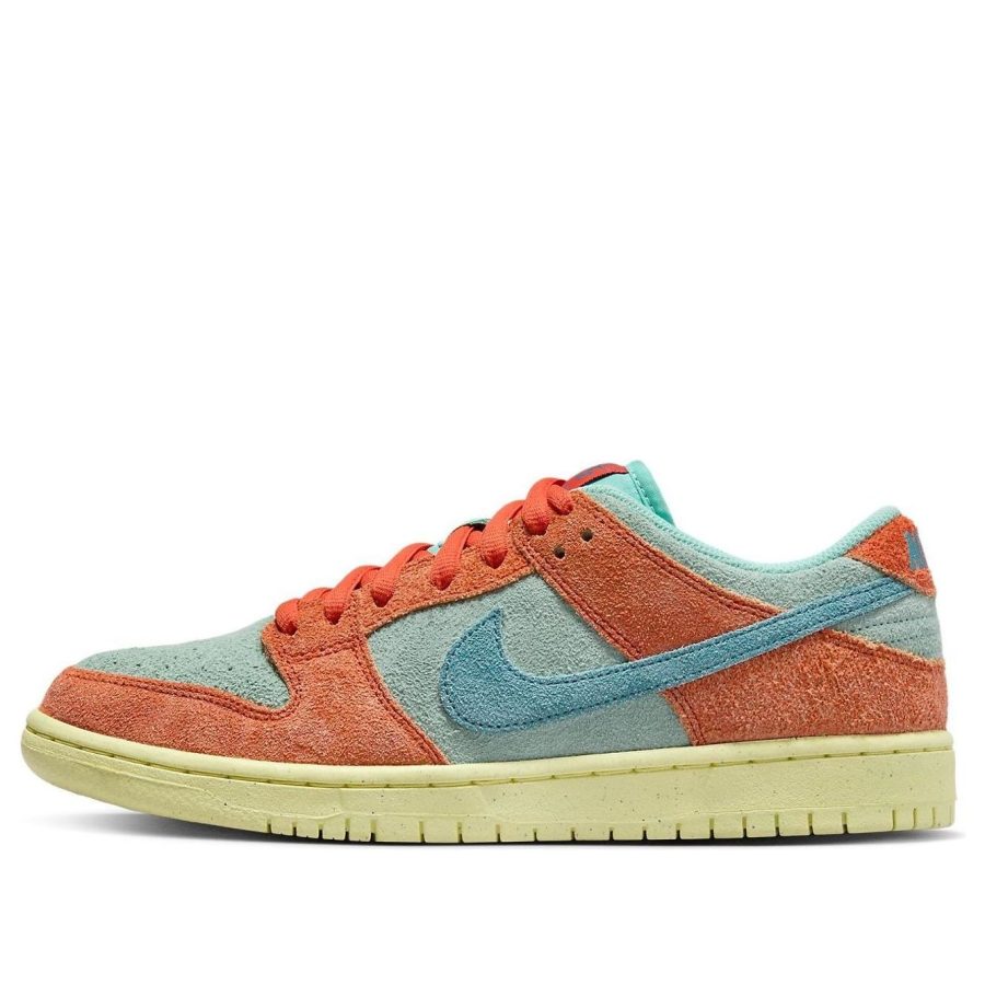 Nike SB Dunk Low ‘Orange Emerald Rise’