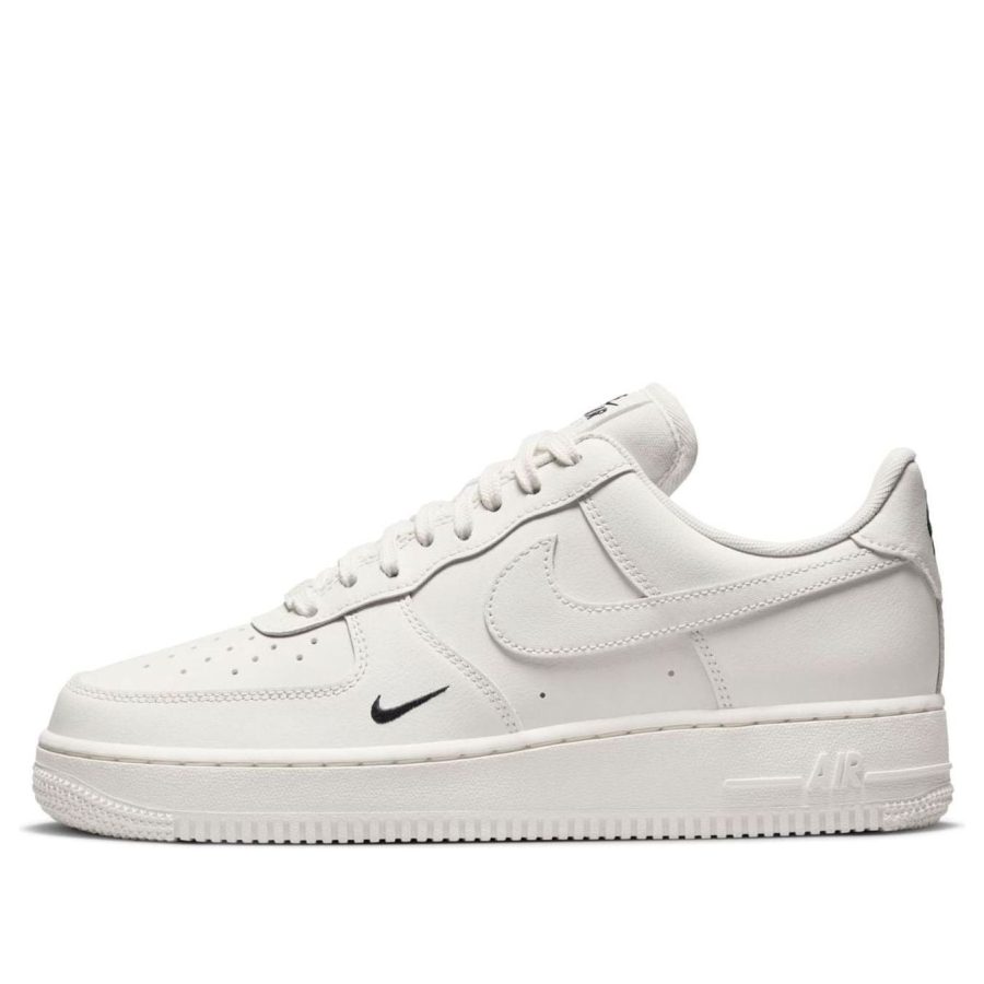 Nike Air Force 1 ’07 Essential ‘Sail Black’