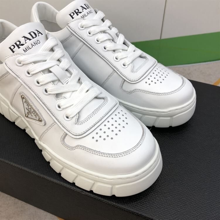PRADA LEATHER SNEAKERS – PRS017