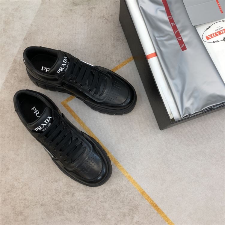 PRADA LEATHER SNEAKERS – PRS018