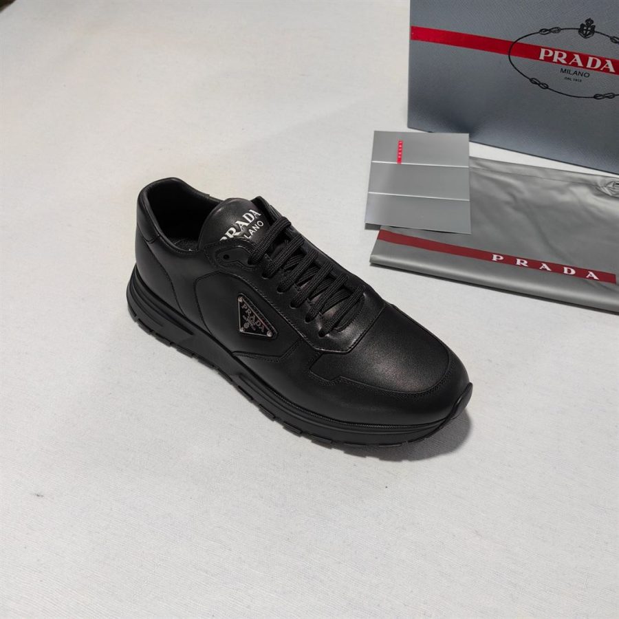 PRADA LEATHER SNEAKERS – PRS072