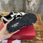 VALENTINO FREEDOTS LOW-TOP SNEAKER IN CALFSKIN – VN004