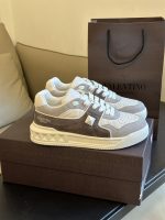 VALENTINO ONE STUD LOW-TOP SNEAKER IN SPLIT LEATHER AND NAPPA – VN010