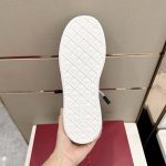 VALENTINO ONE STUD XL NAPPA LEATHER LOW-TOP SNEAKER – VN007