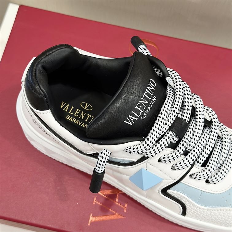 VALENTINO ONE STUD XL NAPPA LEATHER LOW-TOP SNEAKER – VN007