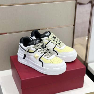valentino-one-stud-xl-nappa-leather-low-top-sneaker-vn008-bib2q.jpeg