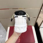 VALENTINO ONE STUD XL NAPPA LEATHER LOW-TOP SNEAKER – VN008