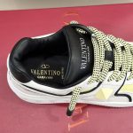 VALENTINO ONE STUD XL NAPPA LEATHER LOW-TOP SNEAKER – VN008