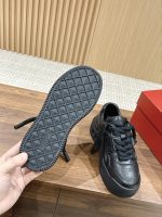 VALENTINO ONE STUD XL NAPPA LEATHER LOW-TOP SNEAKER – VN009
