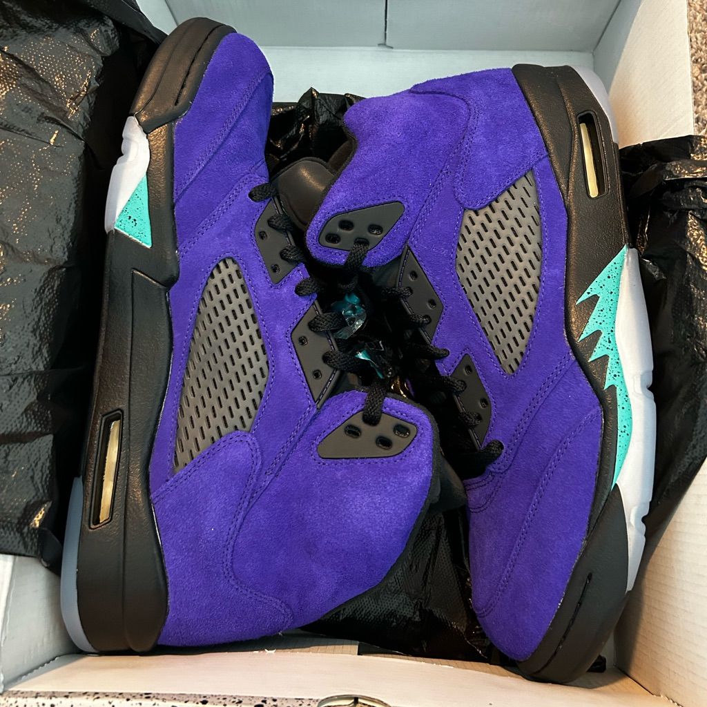 Air Jordan 5 Retro ‘Alternate Grape’ photo review