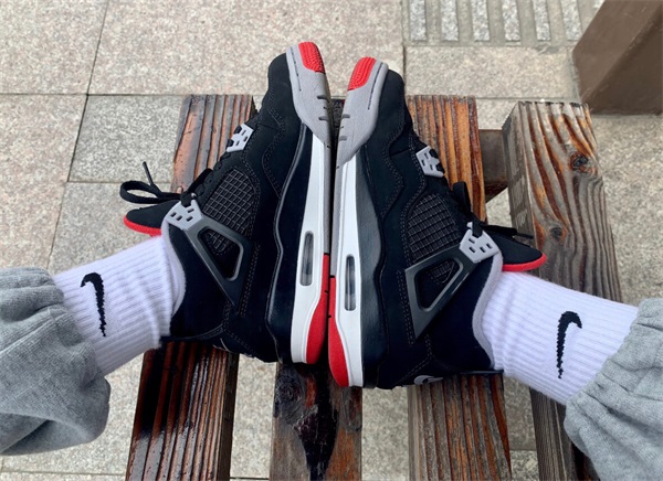 Air Jordan 4 Retro OG ‘Bred’ photo review