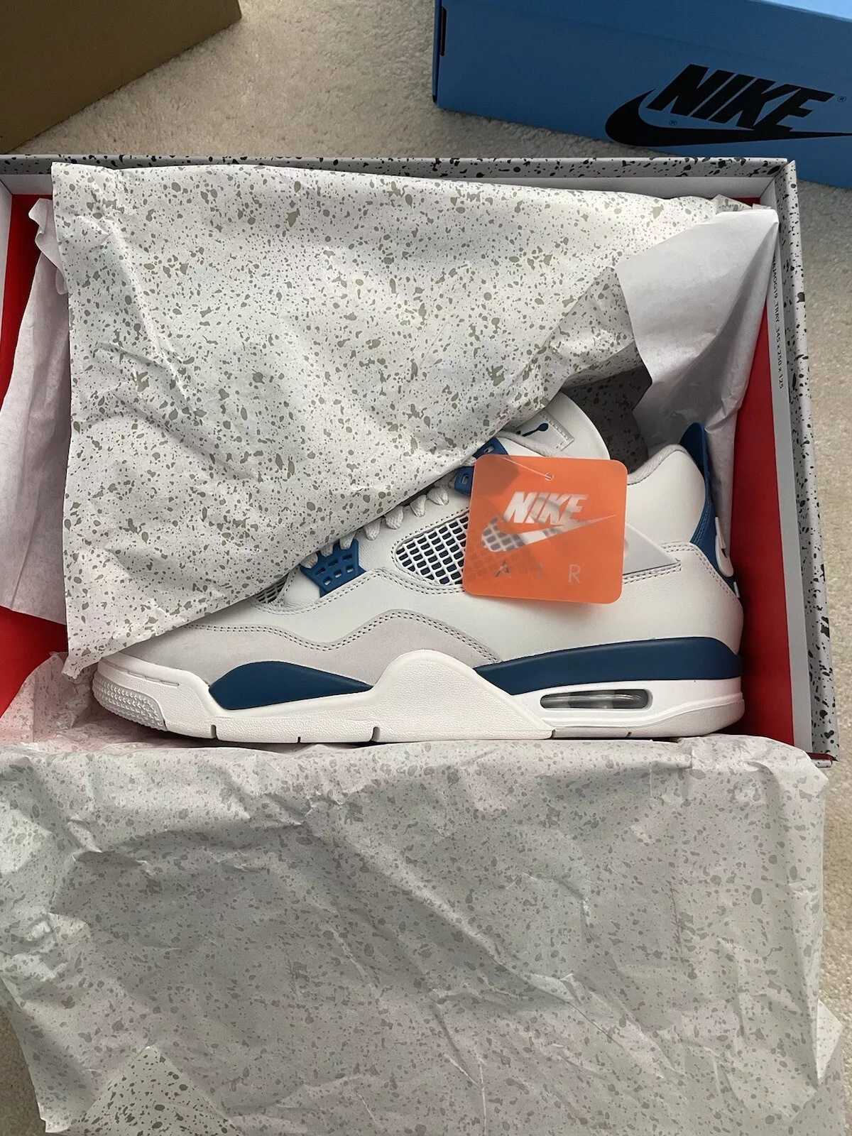Air Jordan 4 Retro ‘Military Blue’ photo review