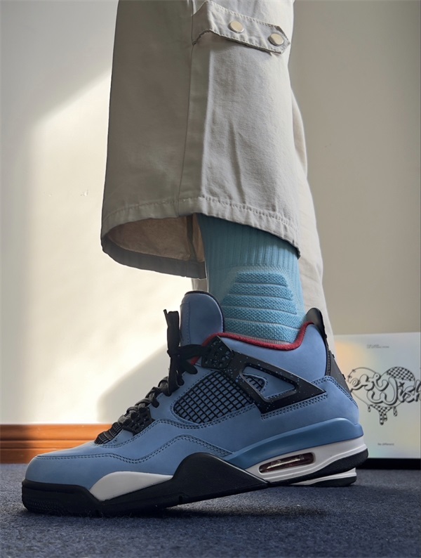 Air Jordan 4 Retro x Travis Scott ‘Cactus Jack’ photo review