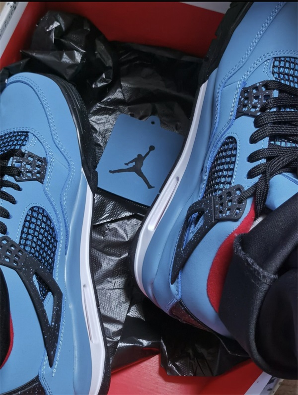 Air Jordan 4 Retro x Travis Scott ‘Cactus Jack’ photo review