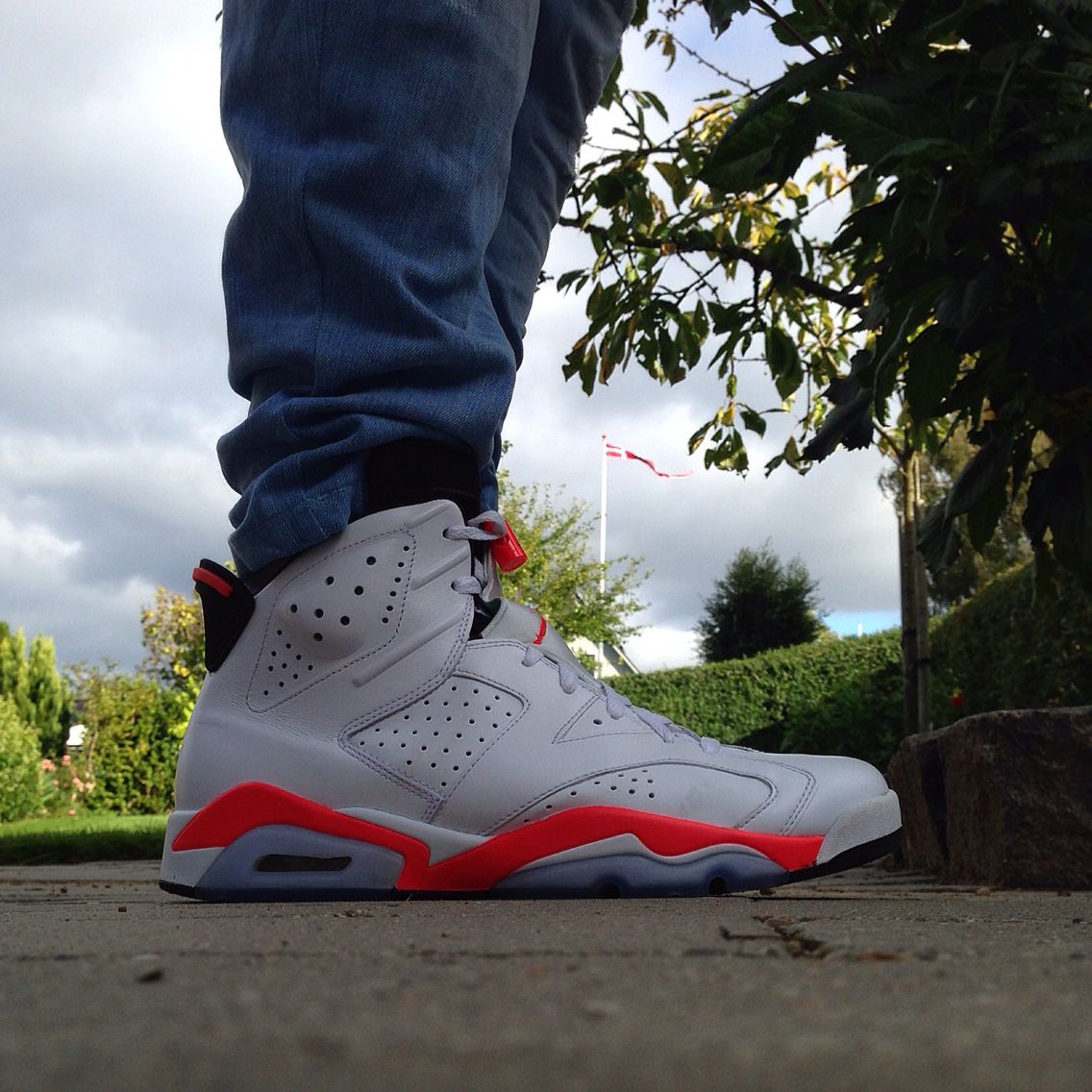 Air Jordan 6 Retro ‘White Infrared’ photo review