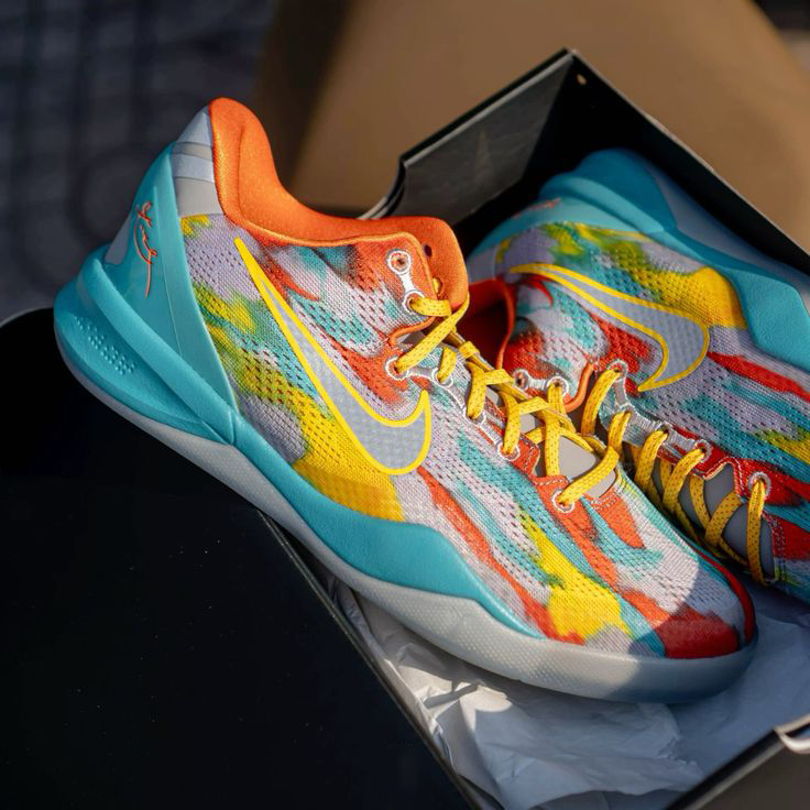 Nike Kobe 8 System ‘Venice Beach’ photo review