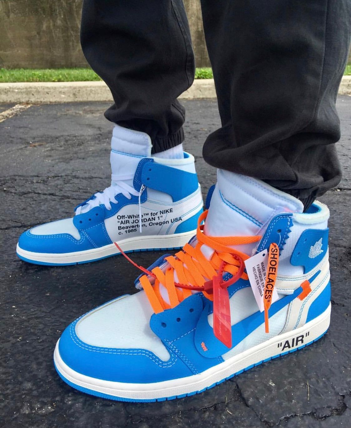 Air Jordan 1 x Off-White Retro High OG ‘UNC’ photo review