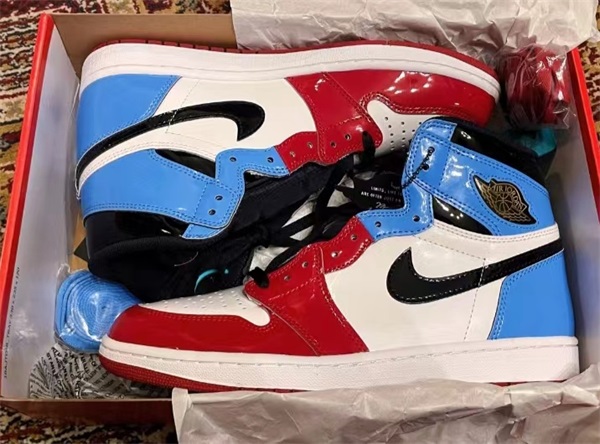 Air Jordan 1 Retro High OG ‘Fearless’ photo review
