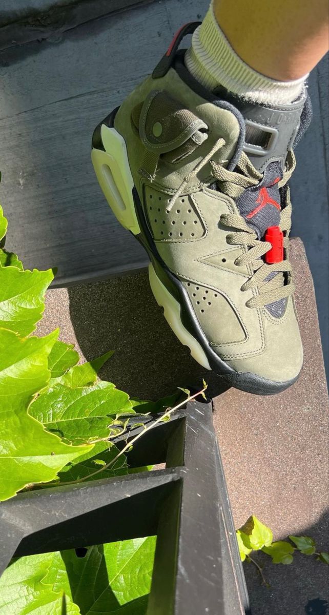 Air Jordan 6 Retro x Travis Scott ‘Olive’ photo review