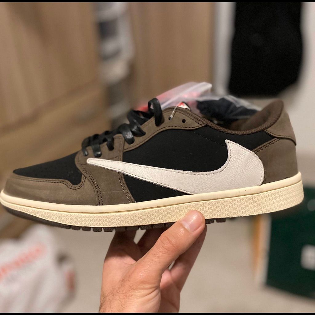 Air Jordan 1 Low x Travis Scott ‘Mocha’ photo review