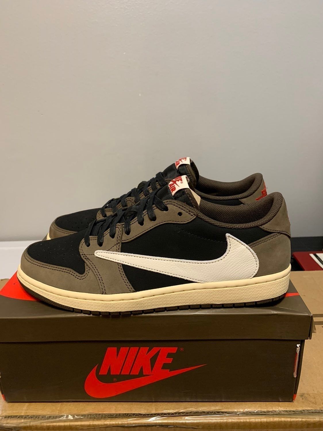 Air Jordan 1 Low x Travis Scott ‘Mocha’ photo review