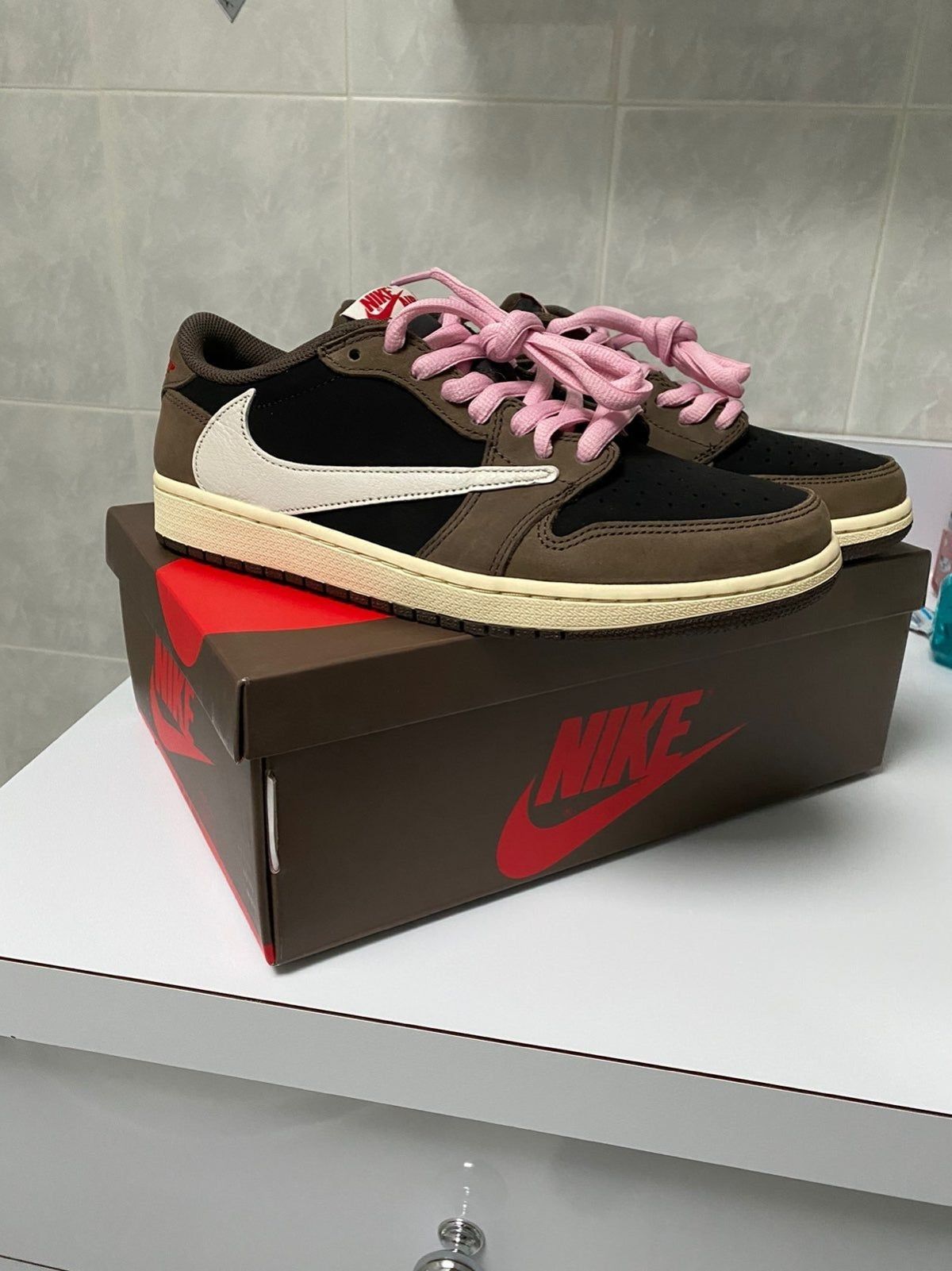 Air Jordan 1 Low x Travis Scott ‘Mocha’ photo review